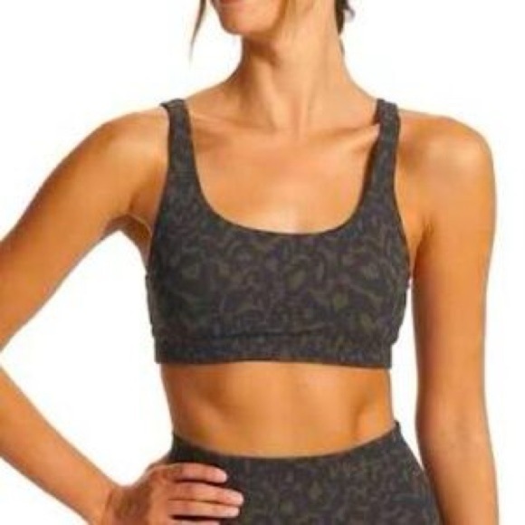 Vuori Sport-bra Cheetah 🐆 Large - Picture 11 of 14